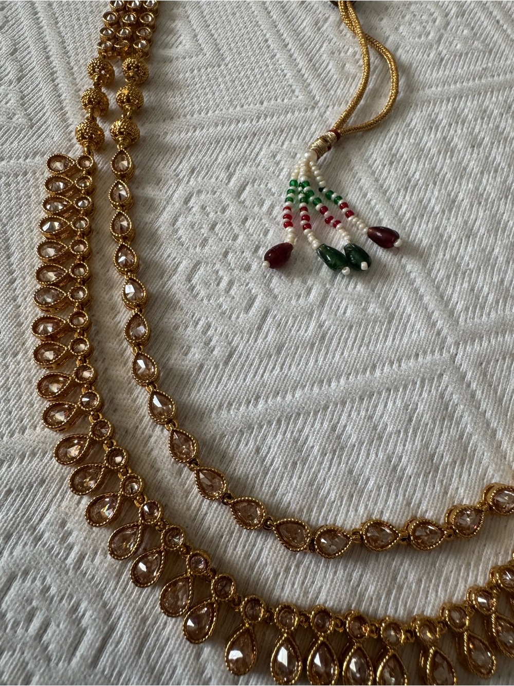 Gold-Tone Teardrop kundan Necklace with Red & Green Bead Tassel